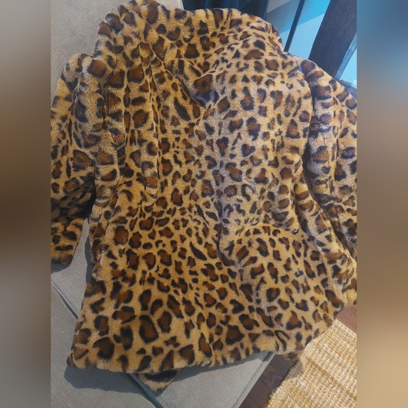 Faux Fur Coat Leopard print - Picture 5 of 12